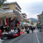 Varazze-17042010-Primo sabto di mercato in via Nocelli